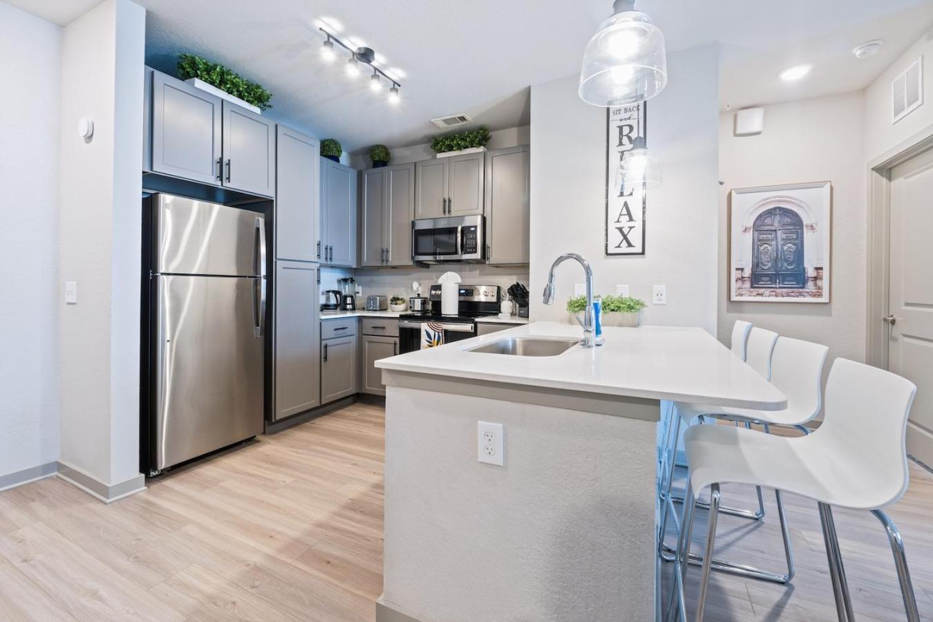 Апартаменти Tropicana Field 2 Bed In Dwtwn With Free Parking Сент-Пітерсбург Екстер'єр фото