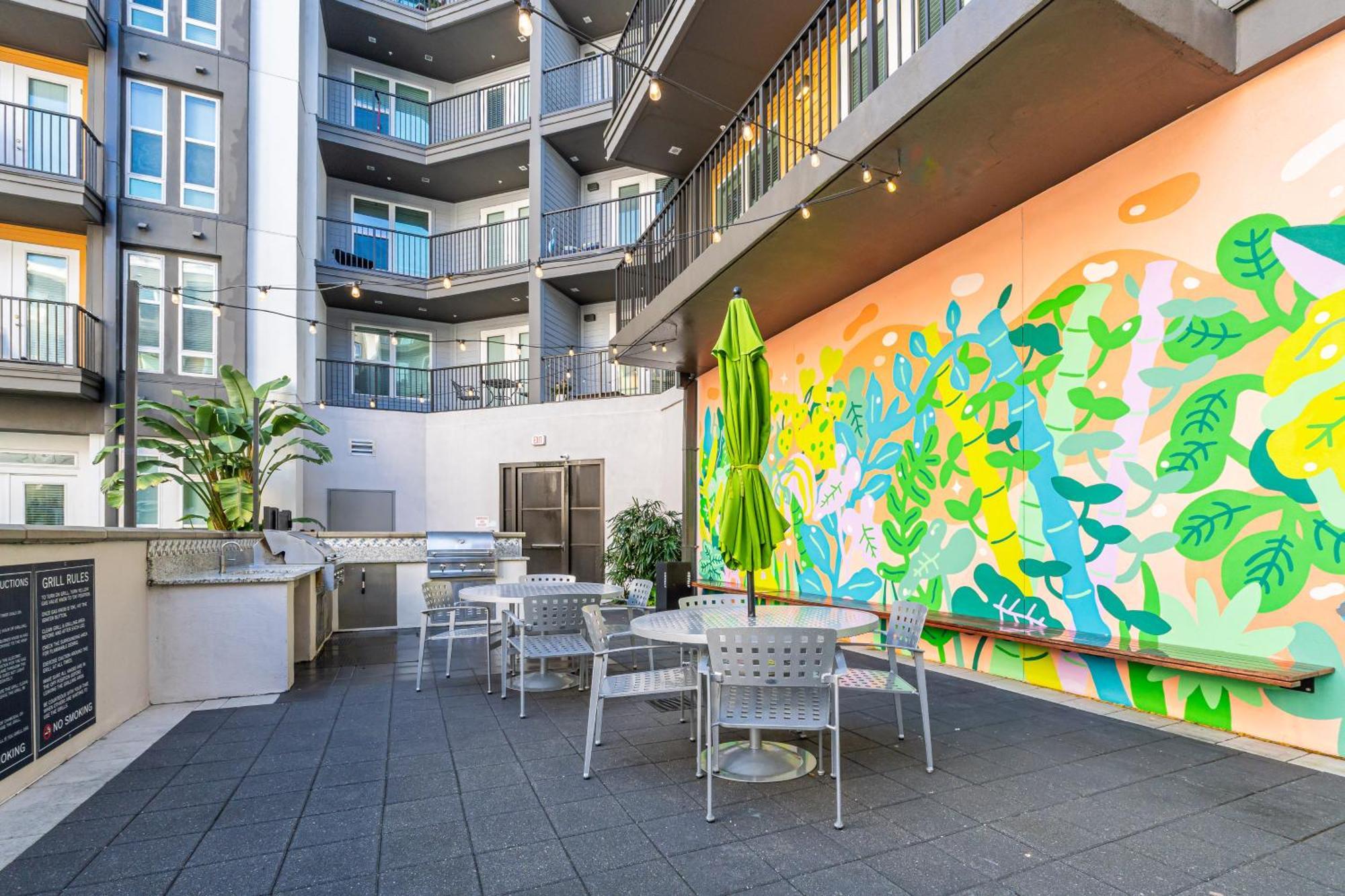 Апартаменти Tropicana Field 2 Bed In Dwtwn With Free Parking Сент-Пітерсбург Екстер'єр фото
