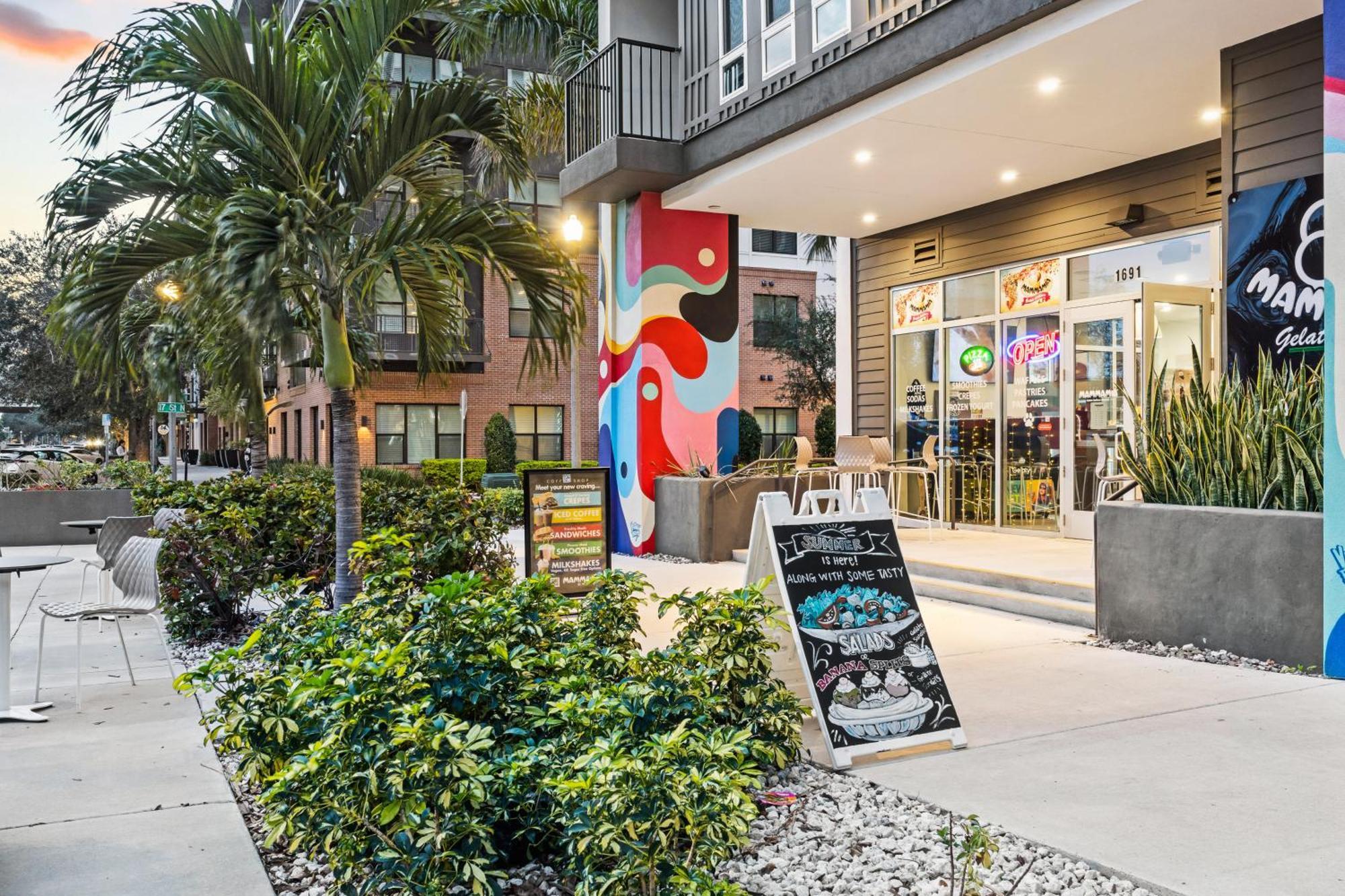 Апартаменти Tropicana Field 2 Bed In Dwtwn With Free Parking Сент-Пітерсбург Екстер'єр фото