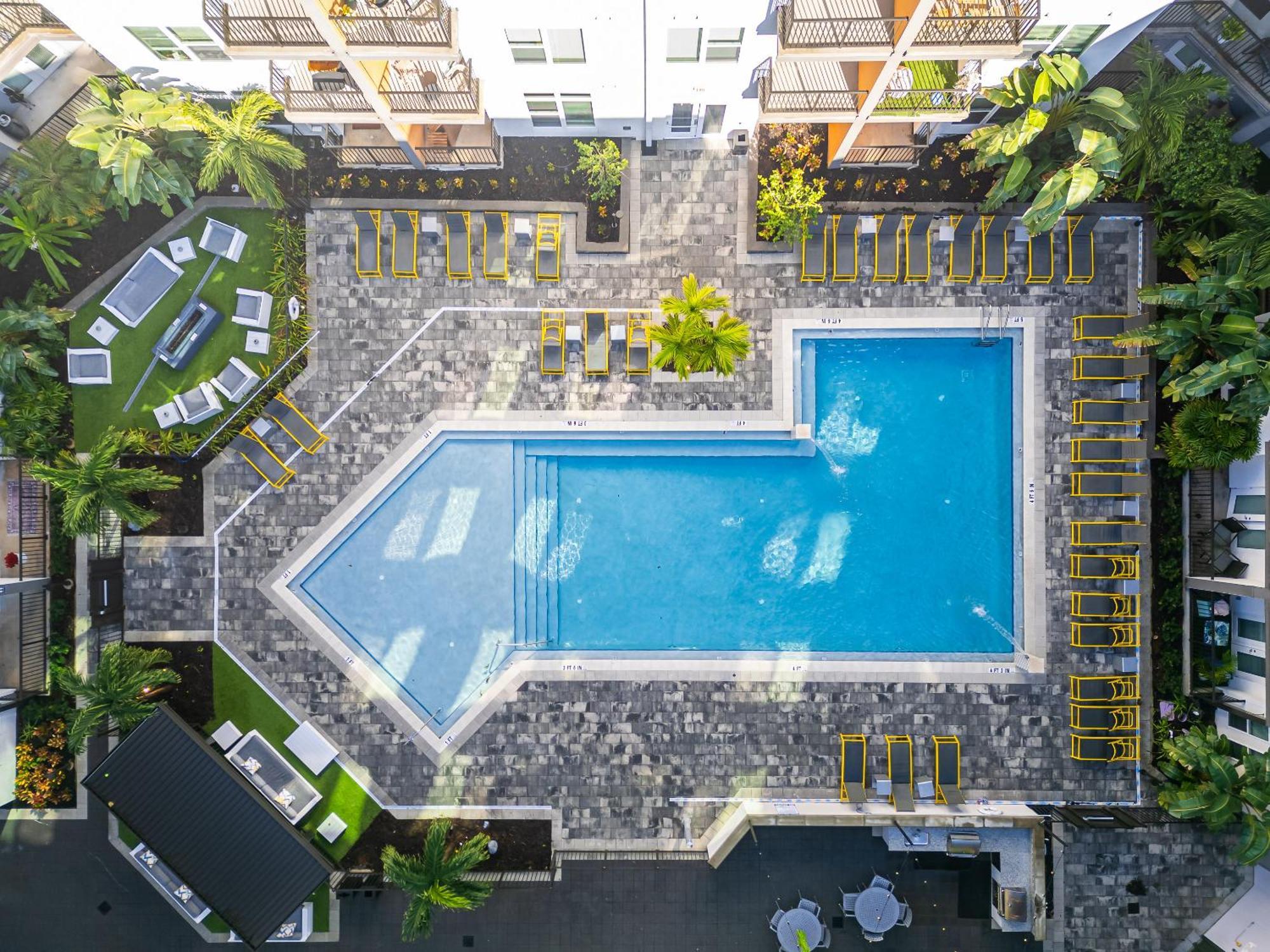 Апартаменти Tropicana Field 2 Bed In Dwtwn With Free Parking Сент-Пітерсбург Екстер'єр фото