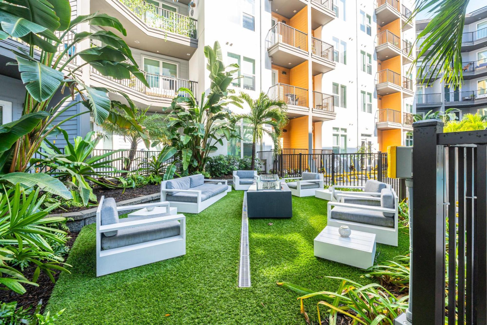Апартаменти Tropicana Field 2 Bed In Dwtwn With Free Parking Сент-Пітерсбург Екстер'єр фото